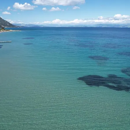 Beachfront With Garden - Valentine Corfu בית נופש