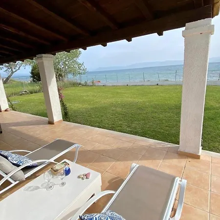 Semesterbostad Beachfront With Garden - Valentine Corfu Mesongí