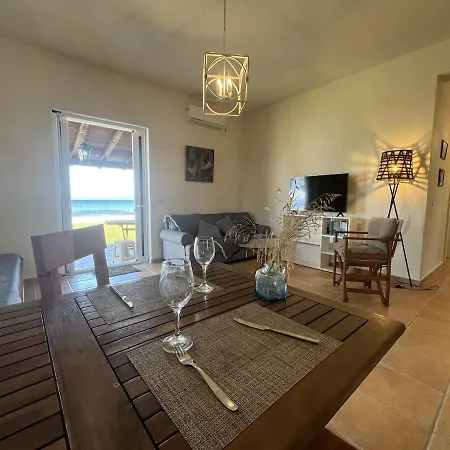 Beachfront With Garden - Valentine Corfu *