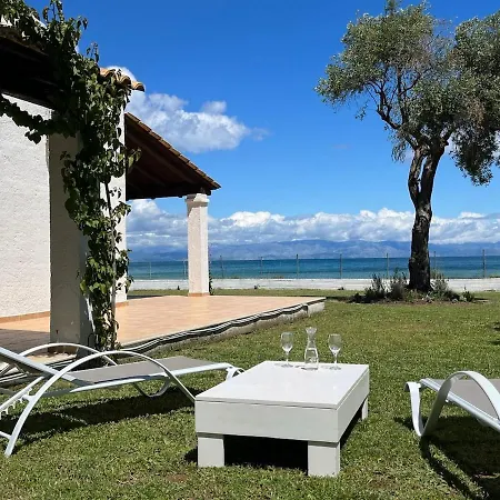 Beachfront With Garden - Valentine Corfu Mesongi