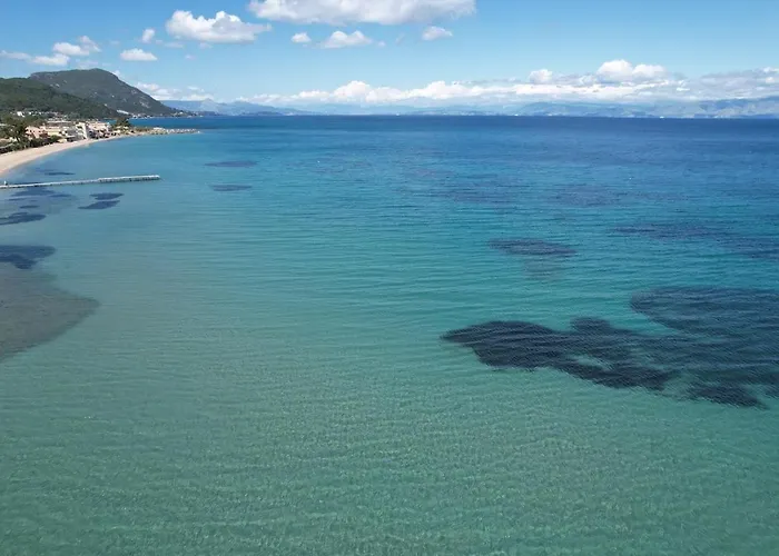 Beachfront With Garden - Valentine Corfu בית נופש