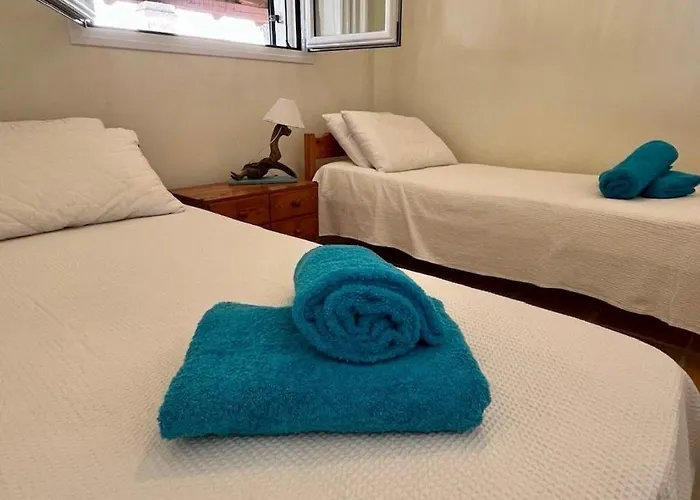 בית נופש Beachfront With Garden - Valentine Corfu