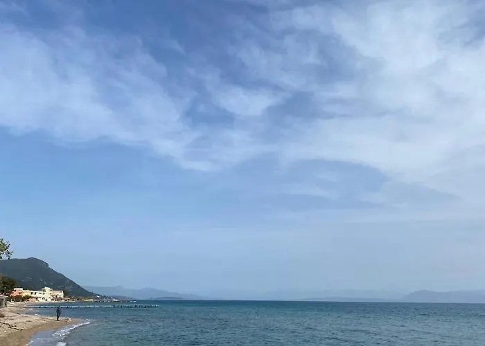 Beachfront With Garden - Valentine Corfu בית נופש מסונגי