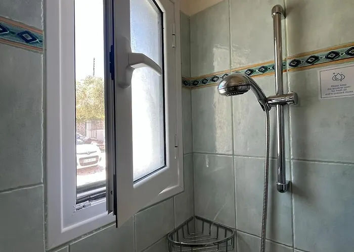 בית נופש Beachfront With Garden - Valentine Corfu *