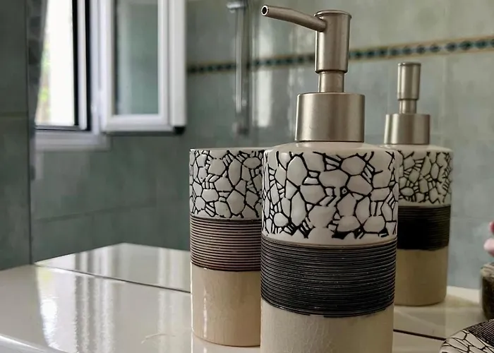 Beachfront With Garden - Valentine Corfu * מסונגי