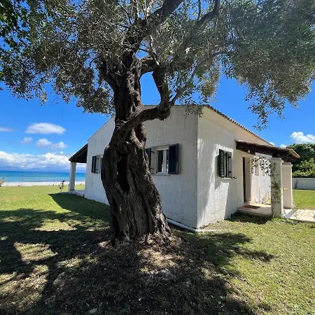 Beachfront With Garden - Valentine Corfu Hébergement de vacances